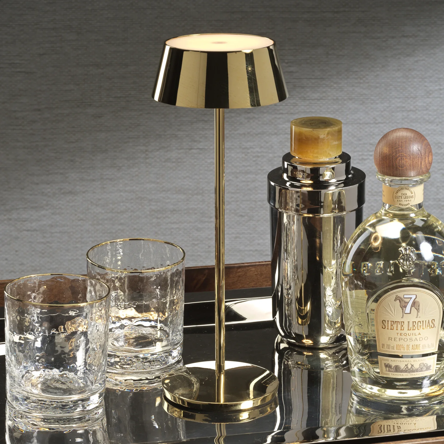 ANDRIA Rechargeable Table Light - Polished Gold - Image 2