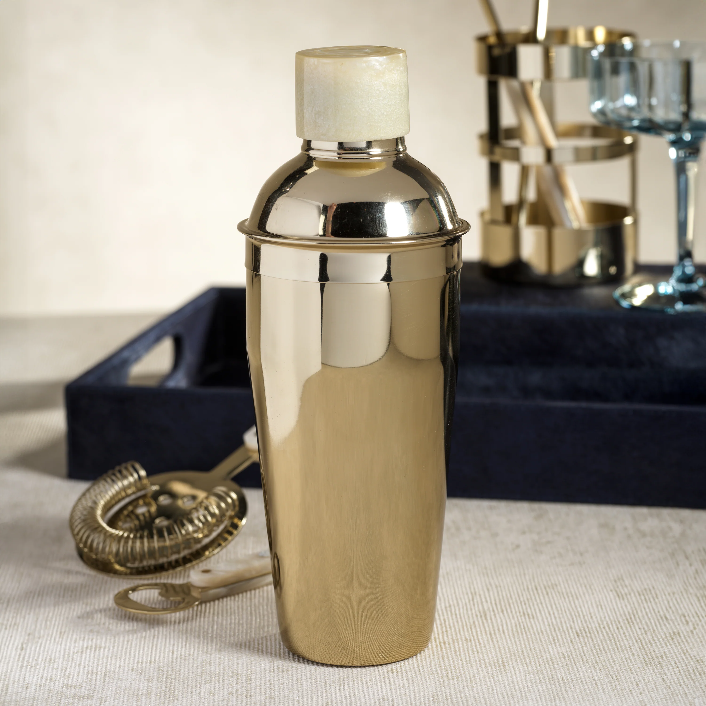The Berkeley Cocktail Shaker with Horn Cap - Image 2