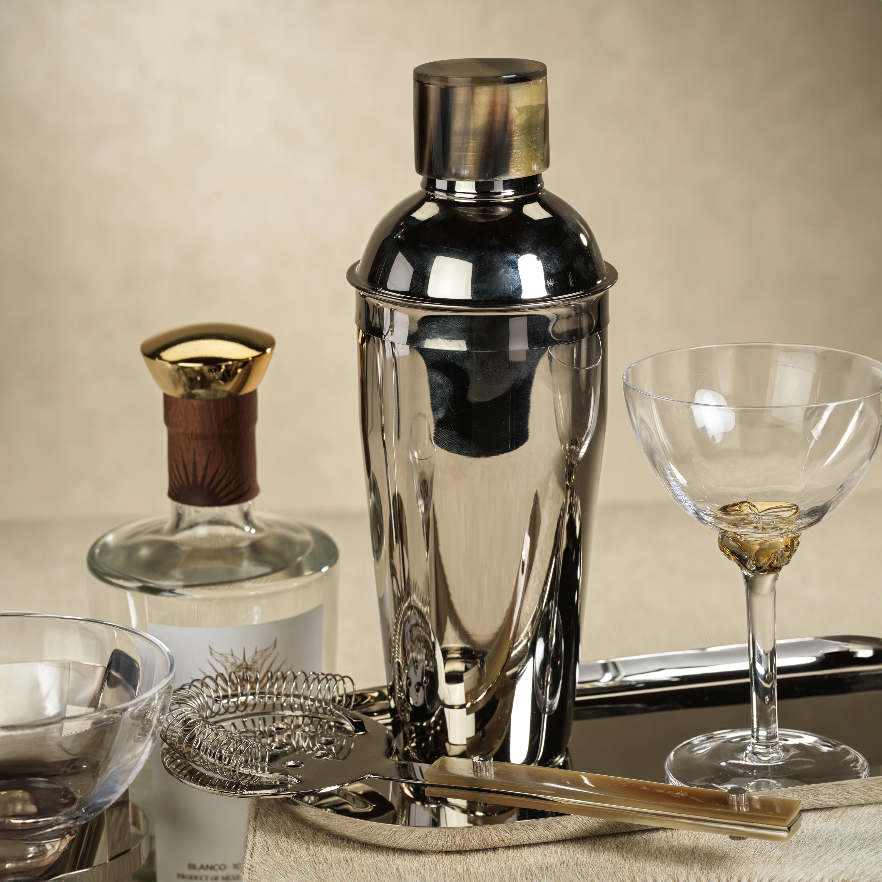 The Berkeley Cocktail Shaker with Horn Cap - Image 2