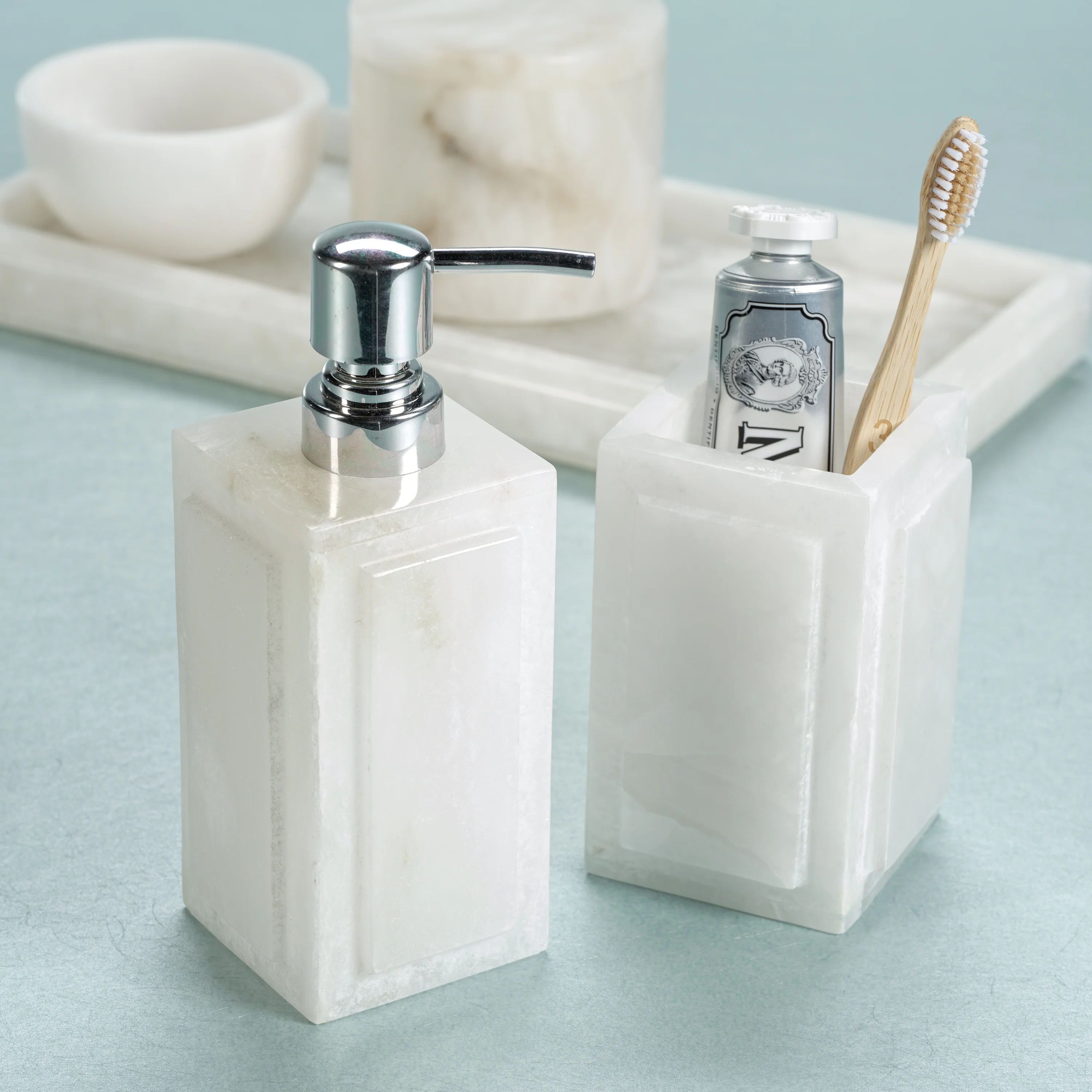 Côte d'Azur Alabaster Brush and Comb Holder - Image 3