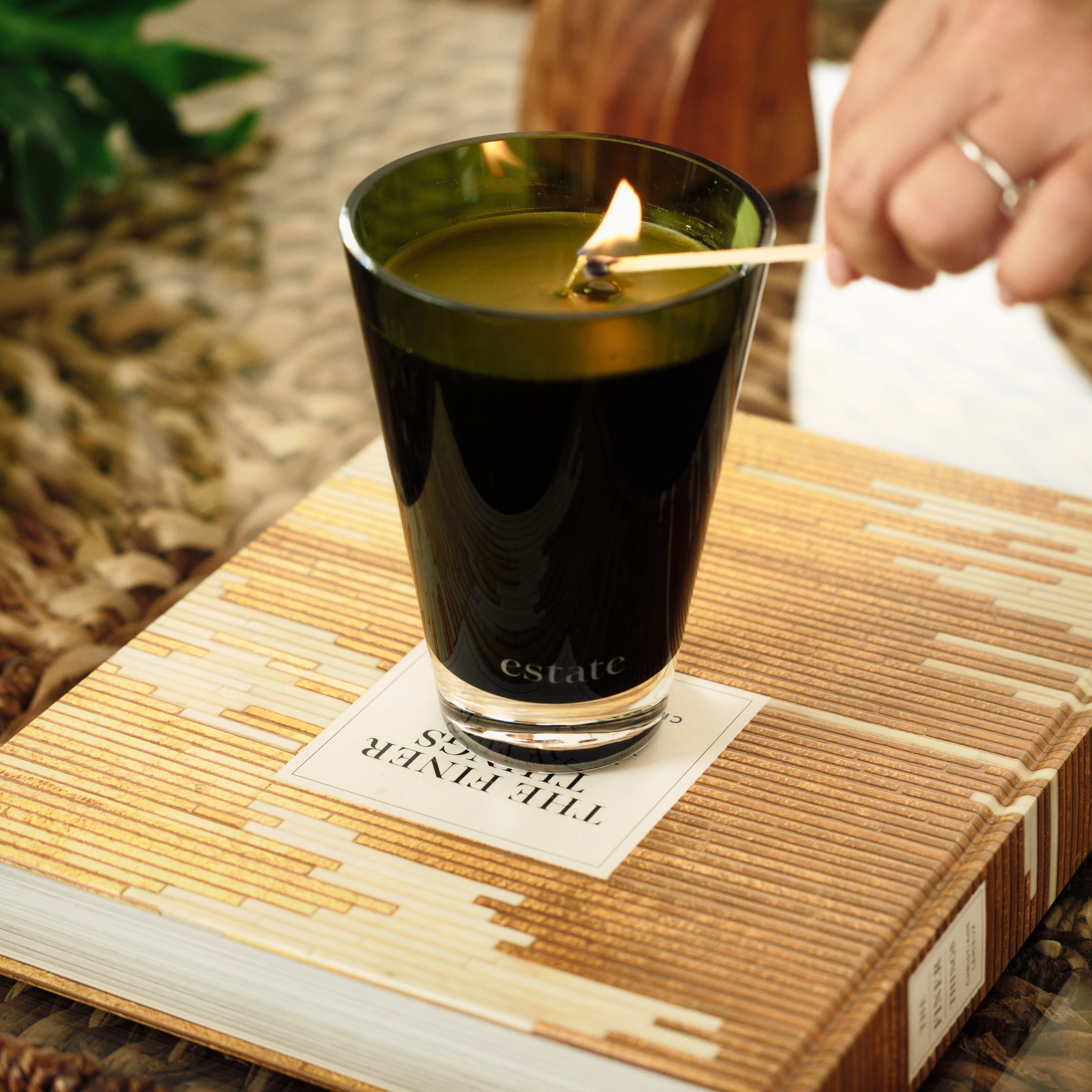 Estate Candle - 10.5 oz, Palm - Image 4