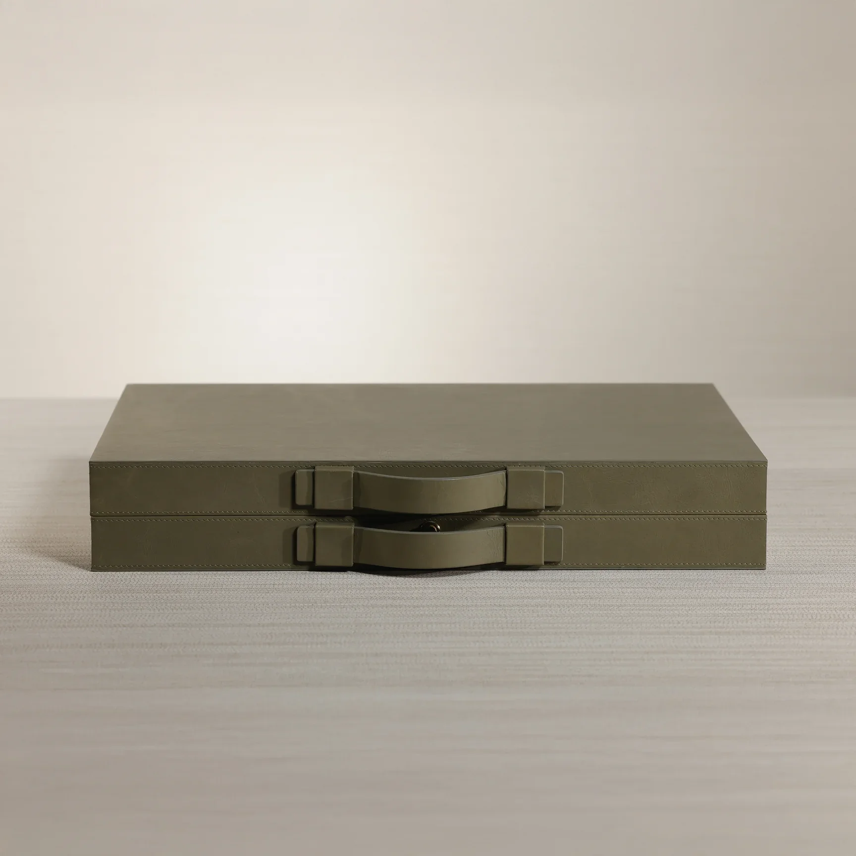 Geneva 19 in Backgammon Set - Dusty Green Leather - Image 3