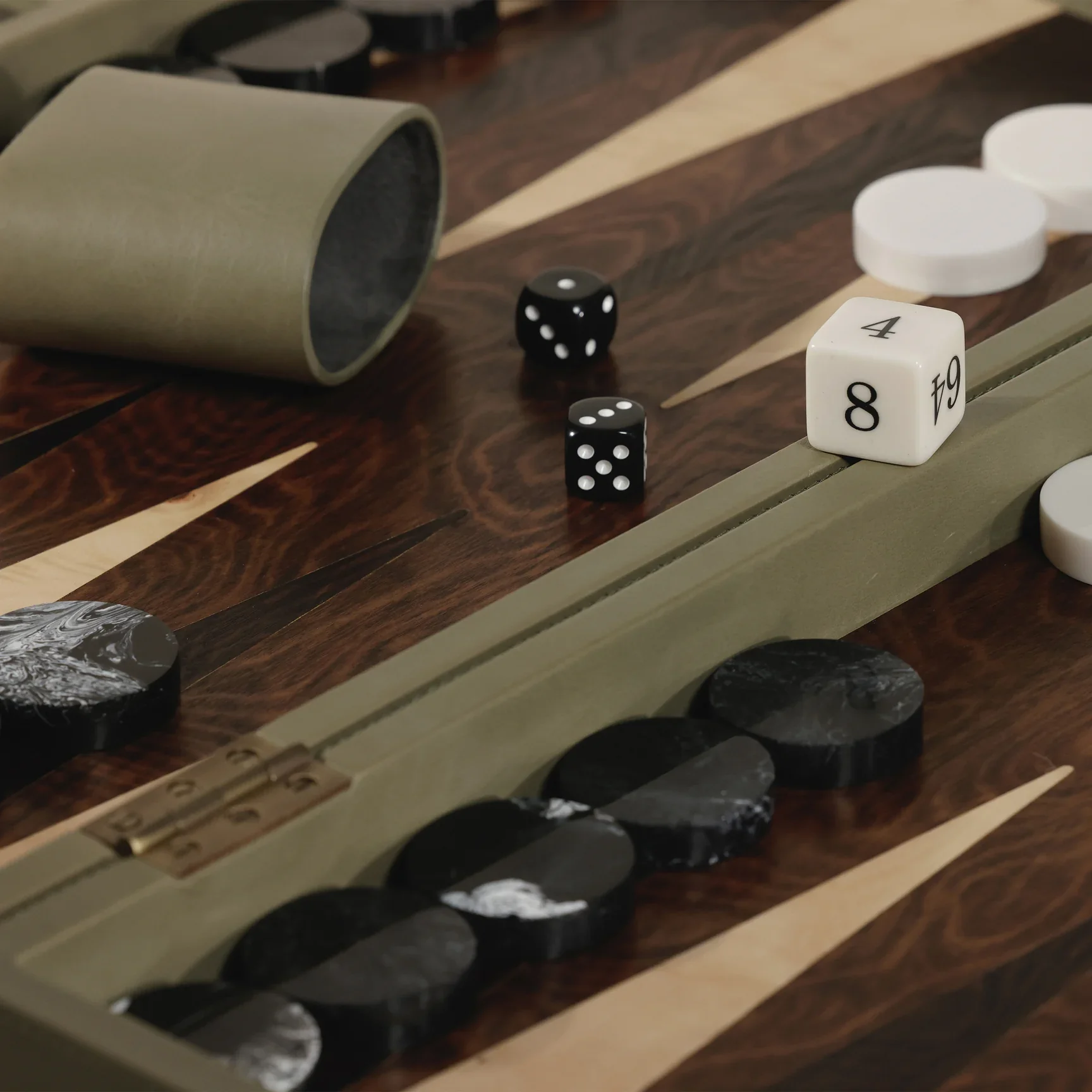 Geneva 19 in Backgammon Set - Dusty Green Leather - Image 5