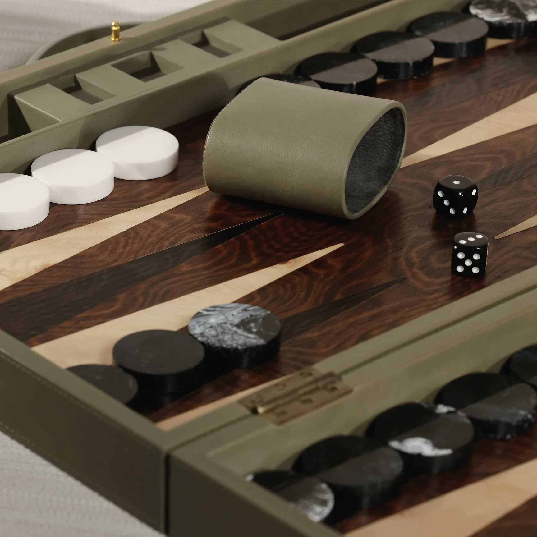 Geneva 19 in Backgammon Set - Dusty Green Leather - Image 6
