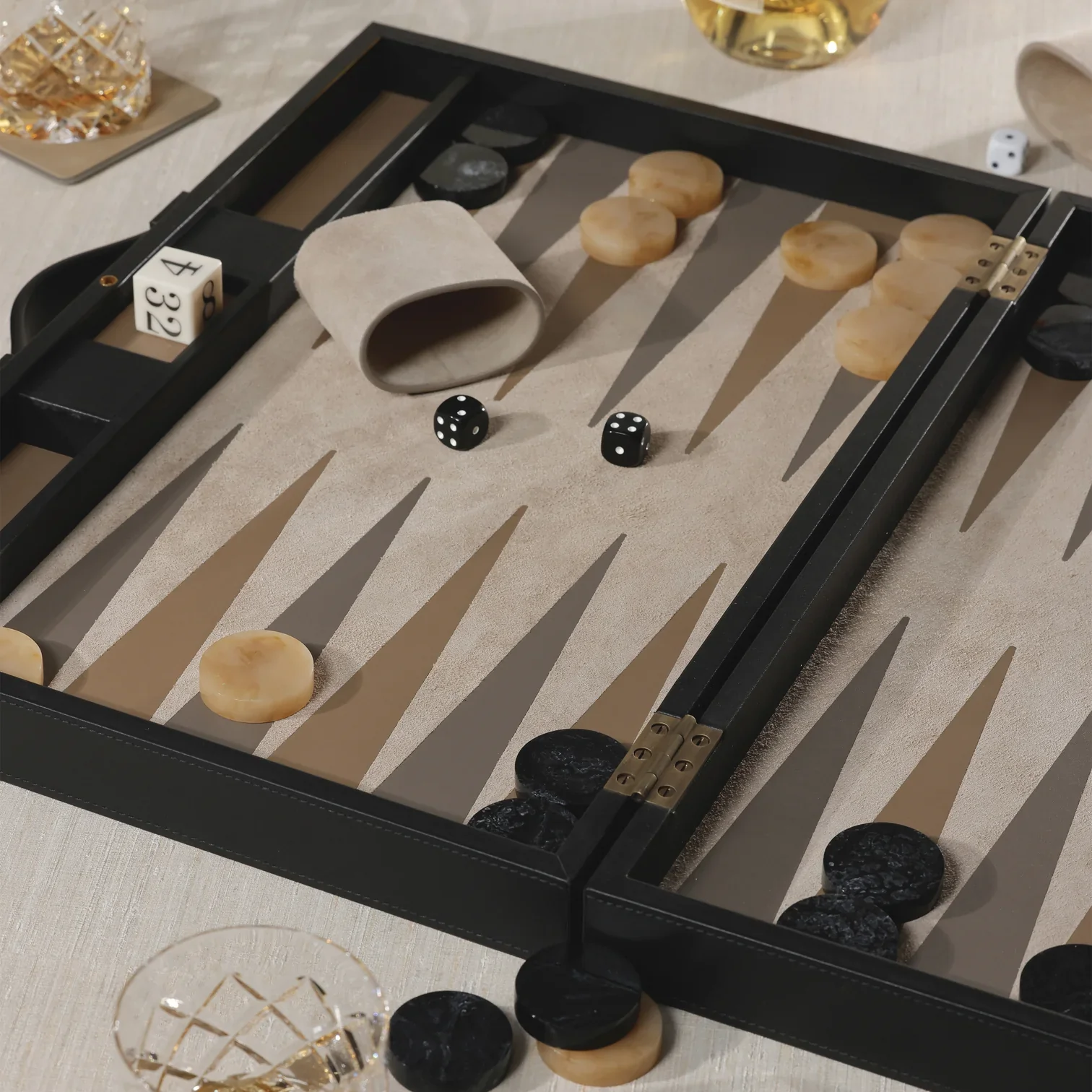Geneva 19 in Backgammon Set - Midnight Black Leather - Image 4