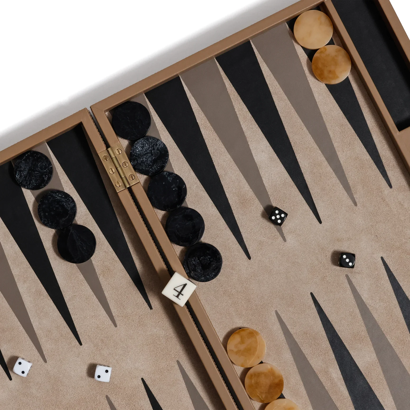 Geneva 19 in Backgammon Set - Taupe Leather - Image 10