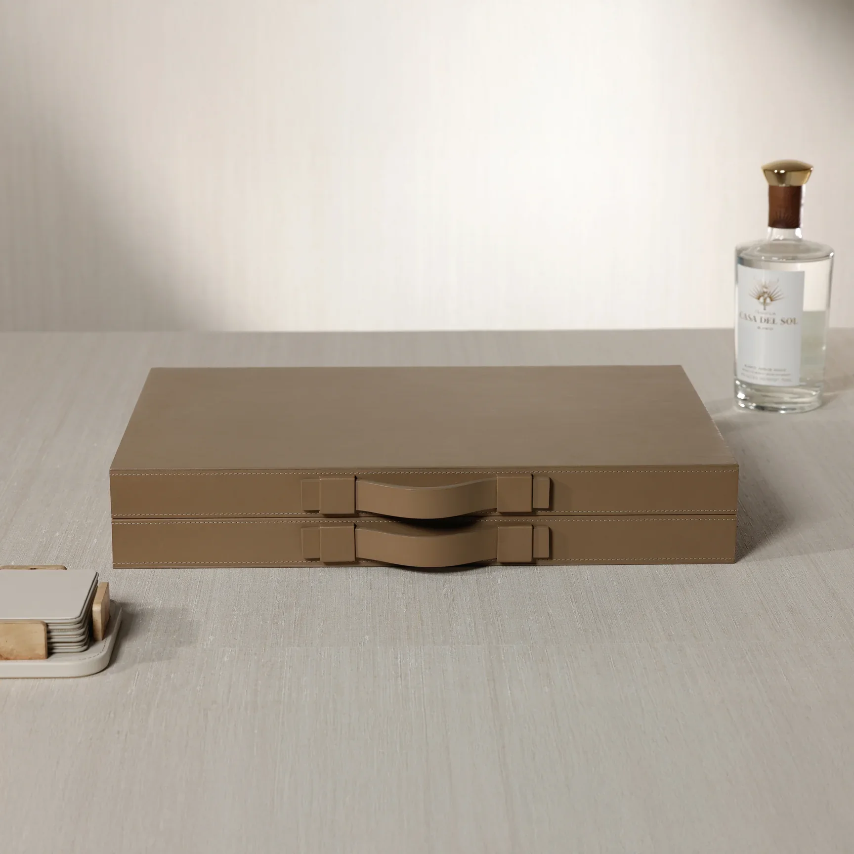 Geneva 19 in Backgammon Set - Taupe Leather - Image 3