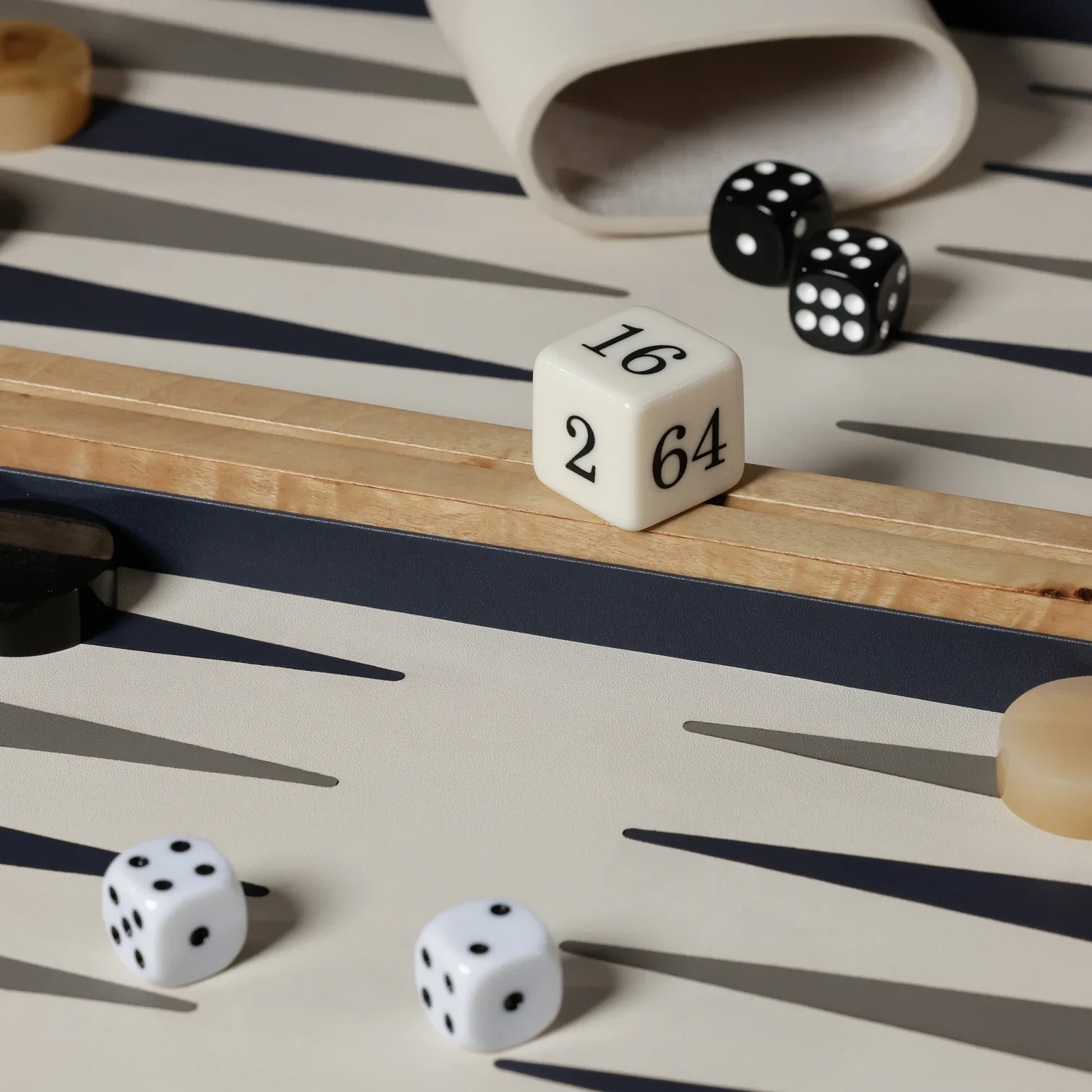 Marbella 16" Backgammon Set - Image 7