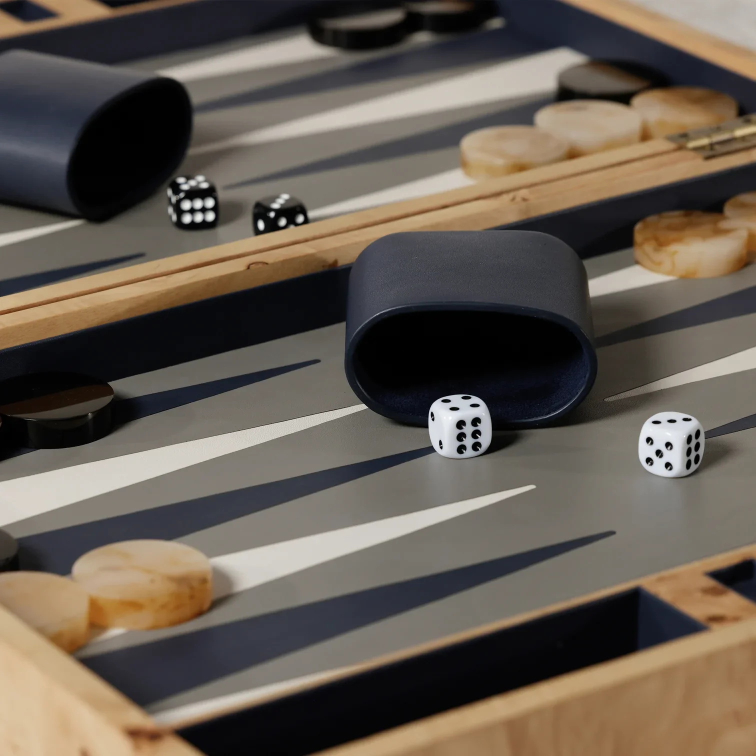 Marbella 19" Backgammon Set - Image 5