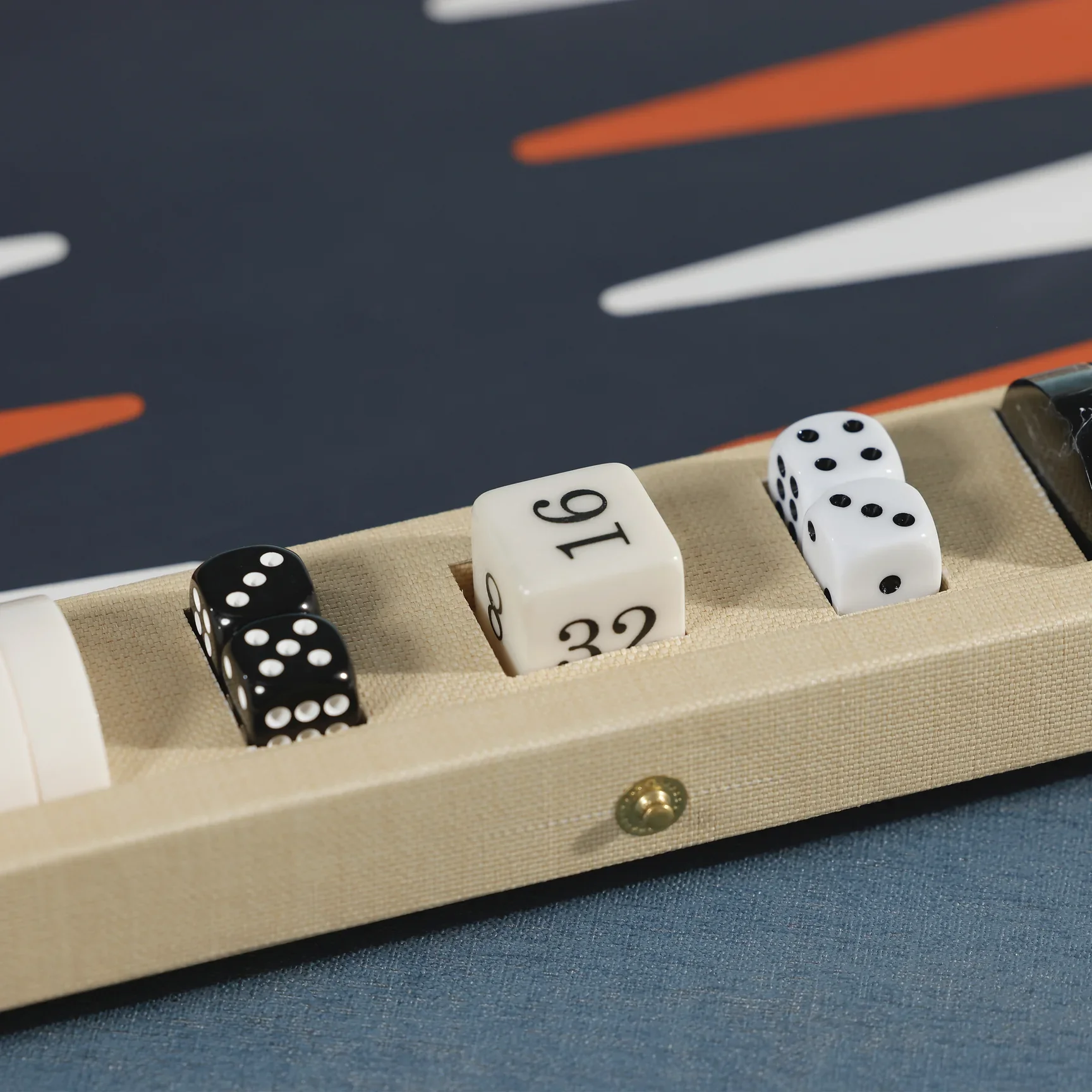 Monaco 19" Backgammon Set - Image 10