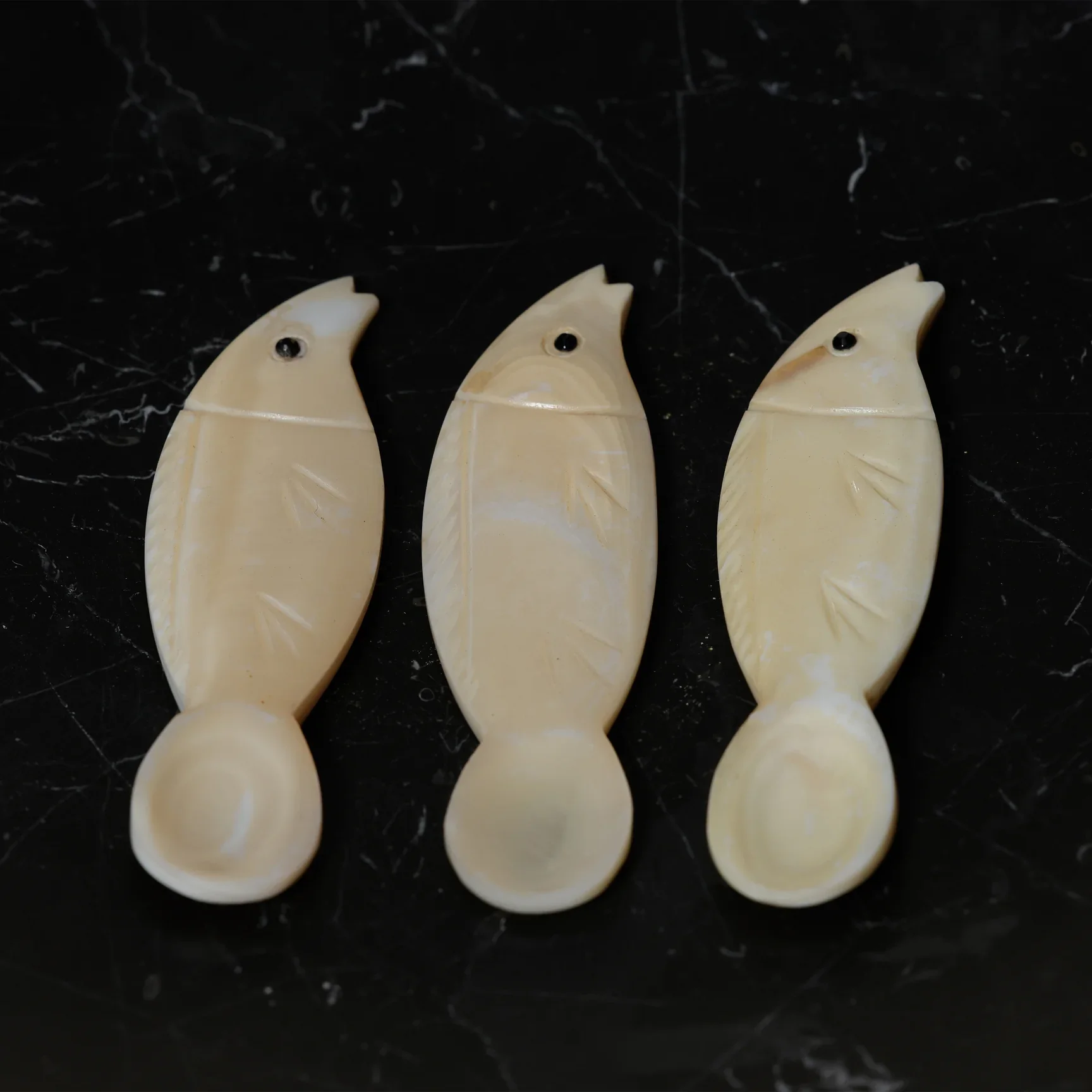 Mother of Pearl Fish Condiment / Caviar Spoon (Set of 4) - Image 4