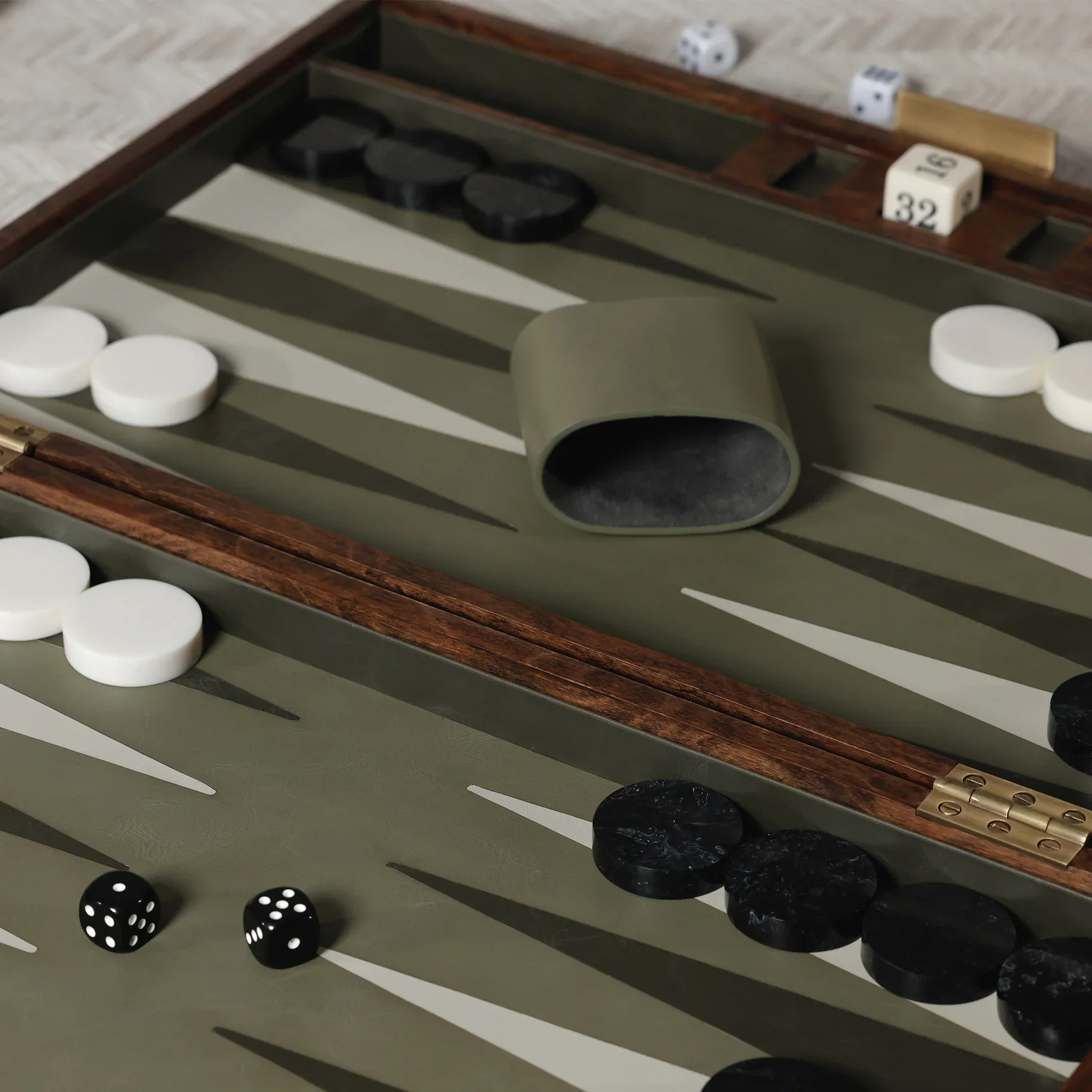 Palma de Mallorca 19 in Backgammon Set - Image 4