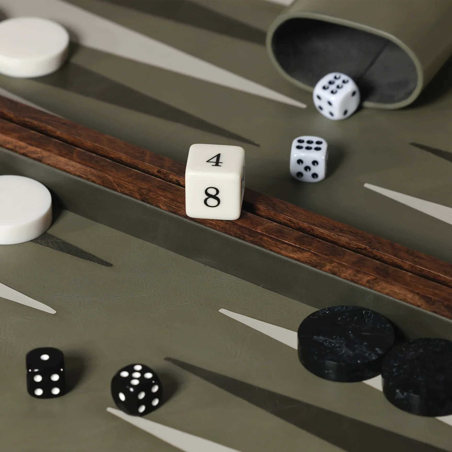 Palma de Mallorca 19 in Backgammon Set - Image 6