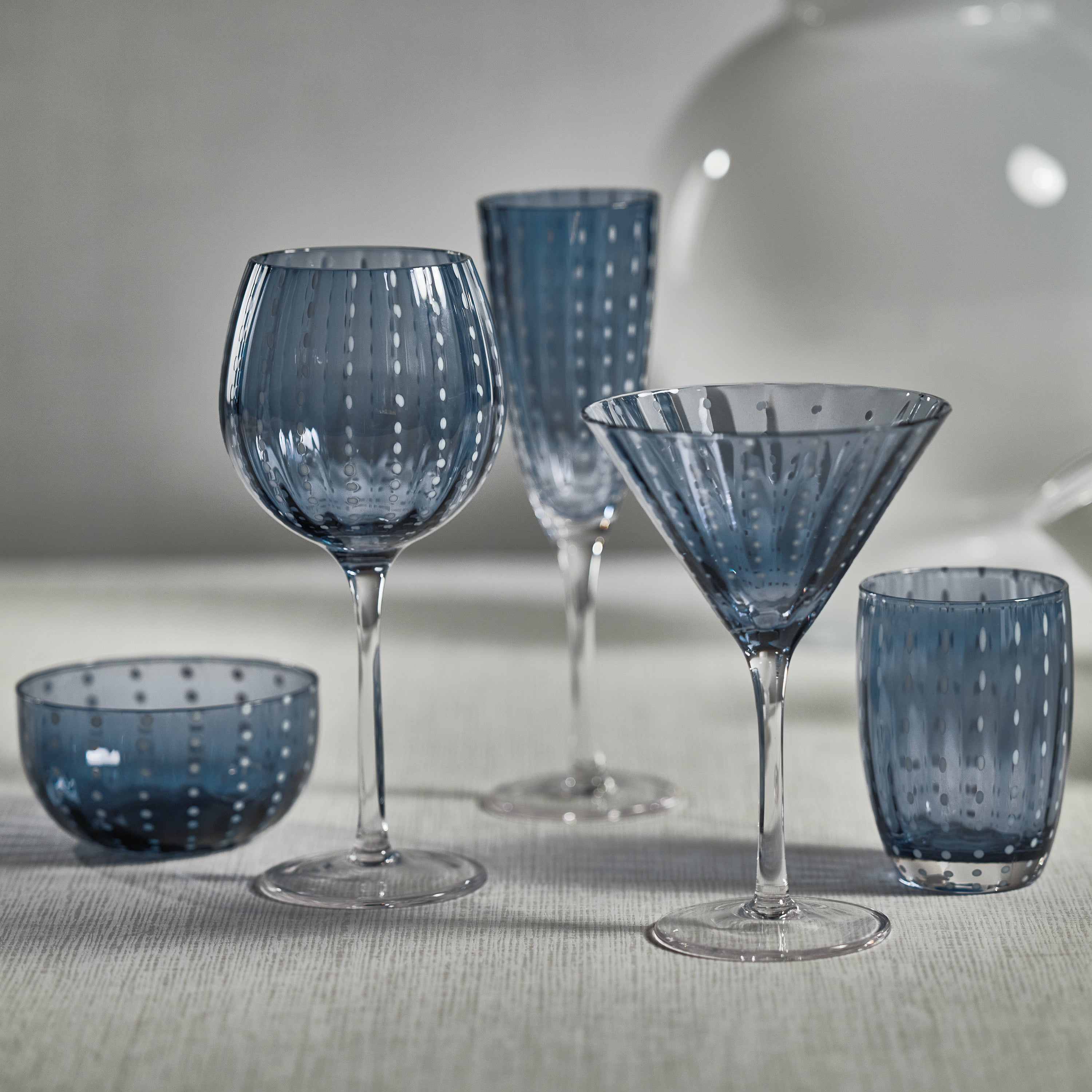 Portofino White Dot Wine Glasses (Set of 4) - Image 3