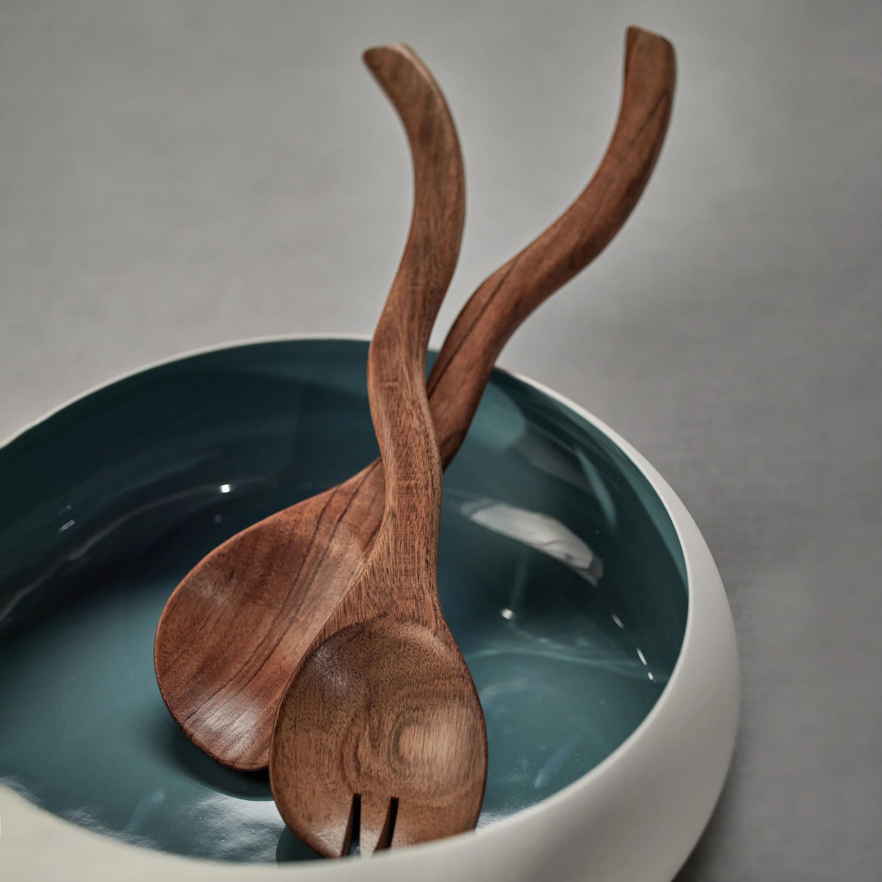 Mango Wood Curvy Salad Server Set - Image 3
