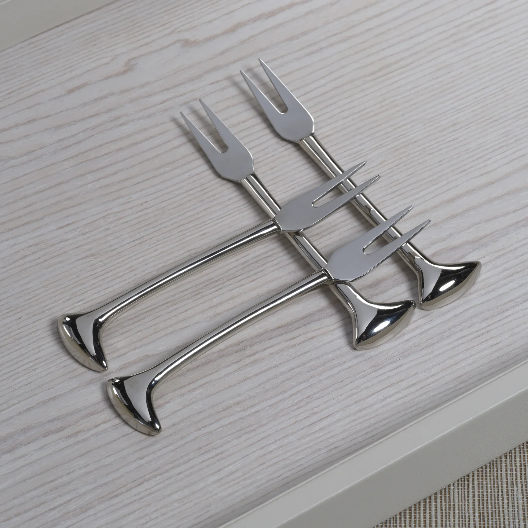 Sable 4-Piece Set Cheese & Cocktail Forks, Nickel