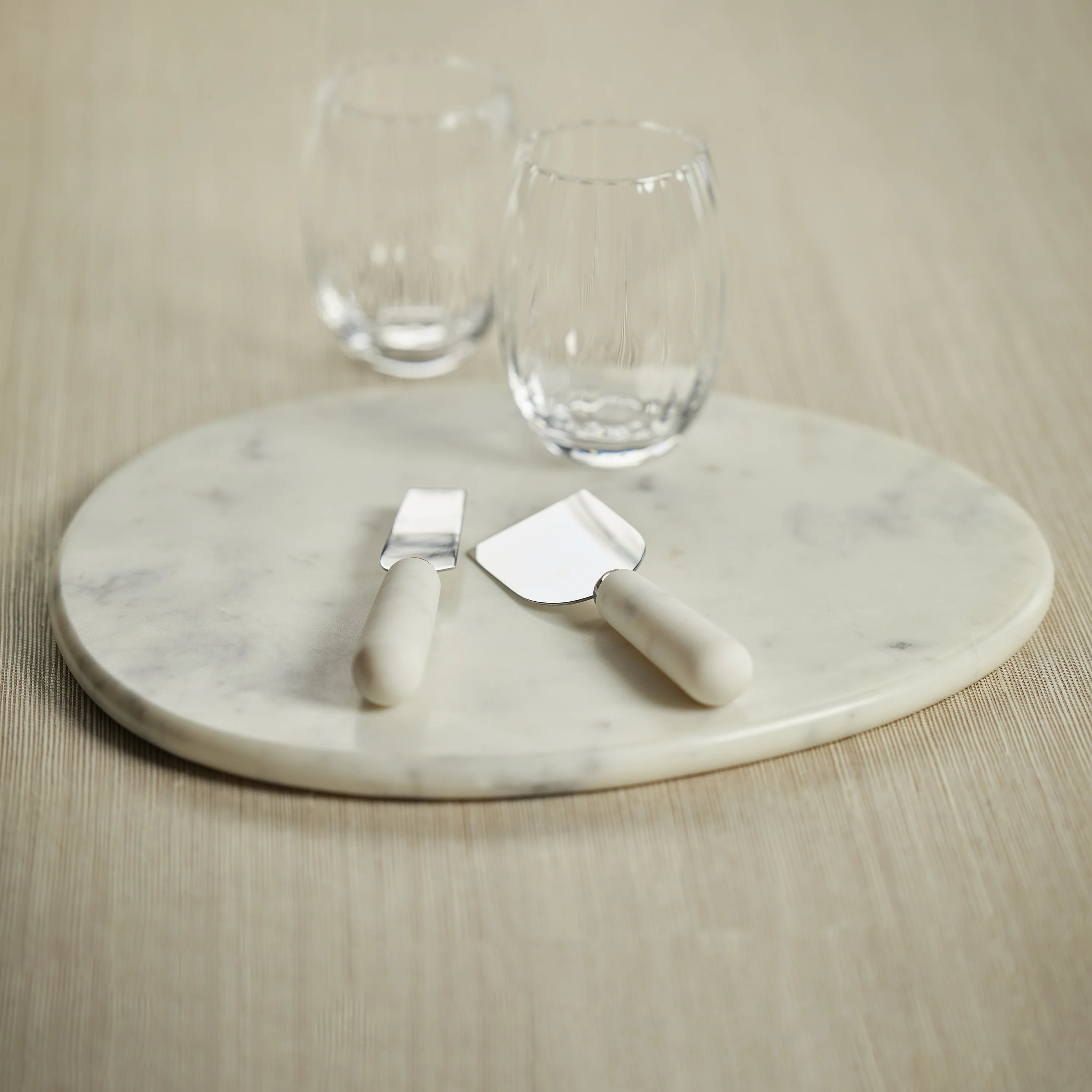 Soho Curved Marble Cheese Board - Image 2